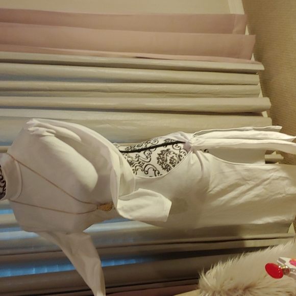 White sexy side cutout - Picture 7 of 11